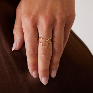 Demure Duo Chain Ring