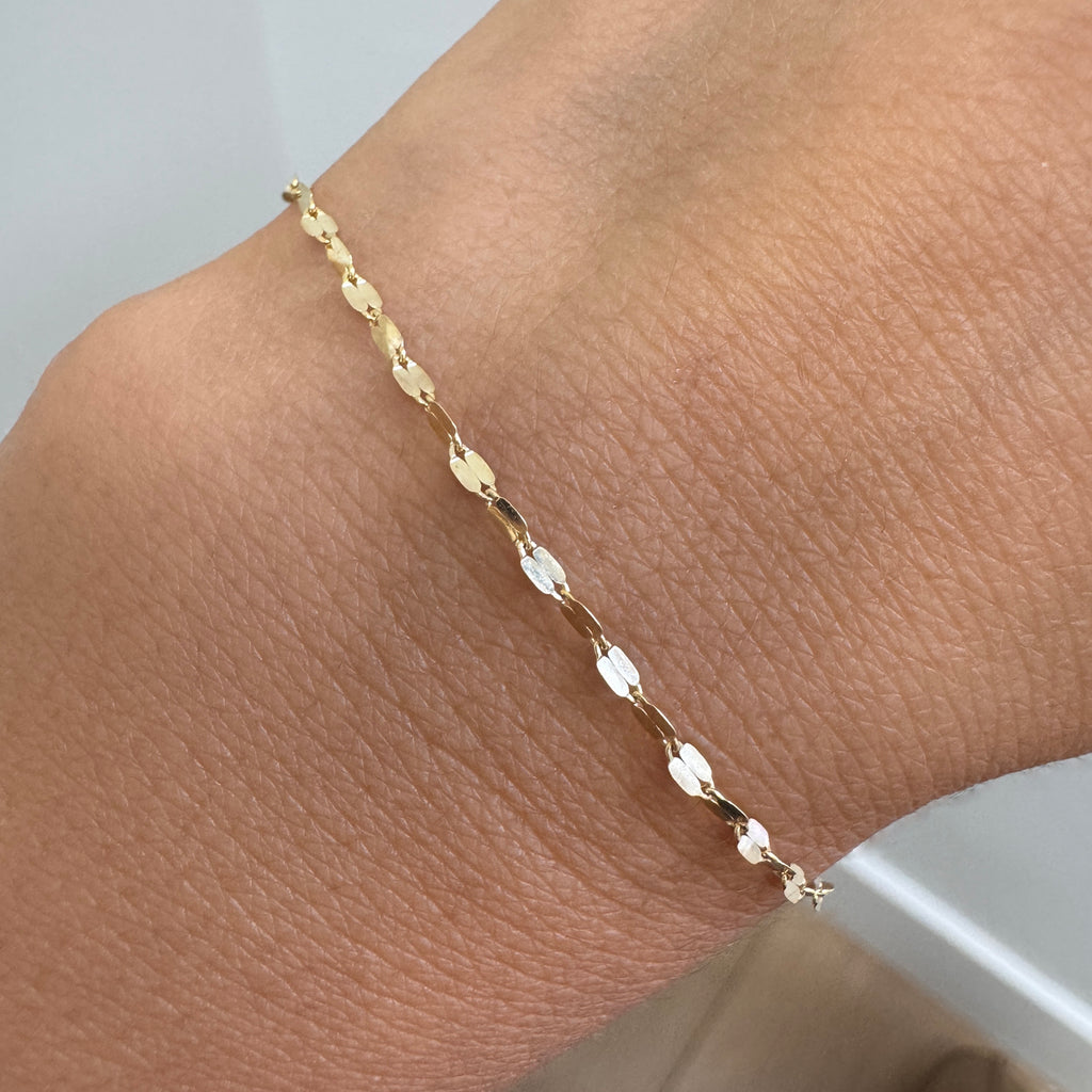 Demure Chain Bracelet