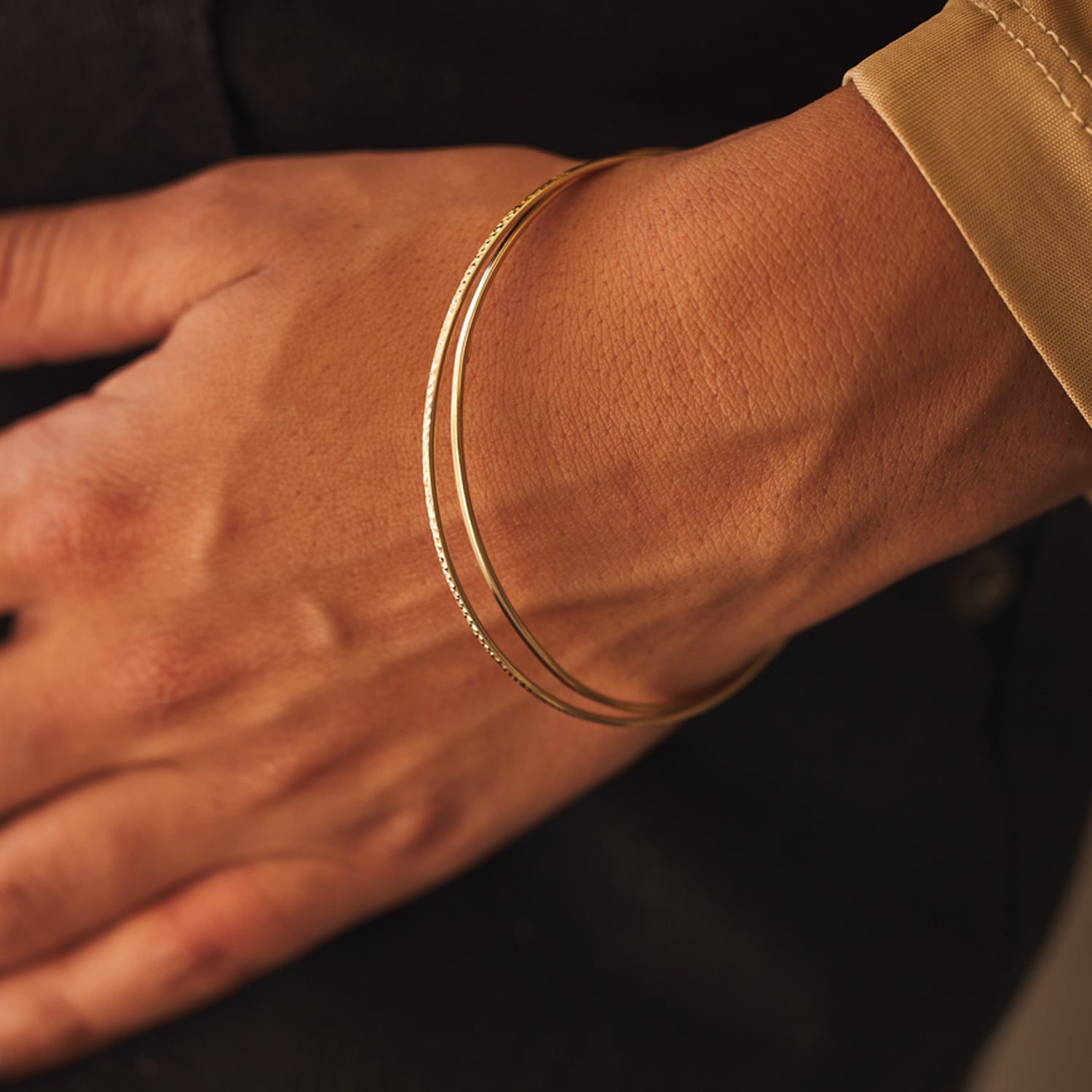 Metallic Elegance: DIY Wire Bracelets