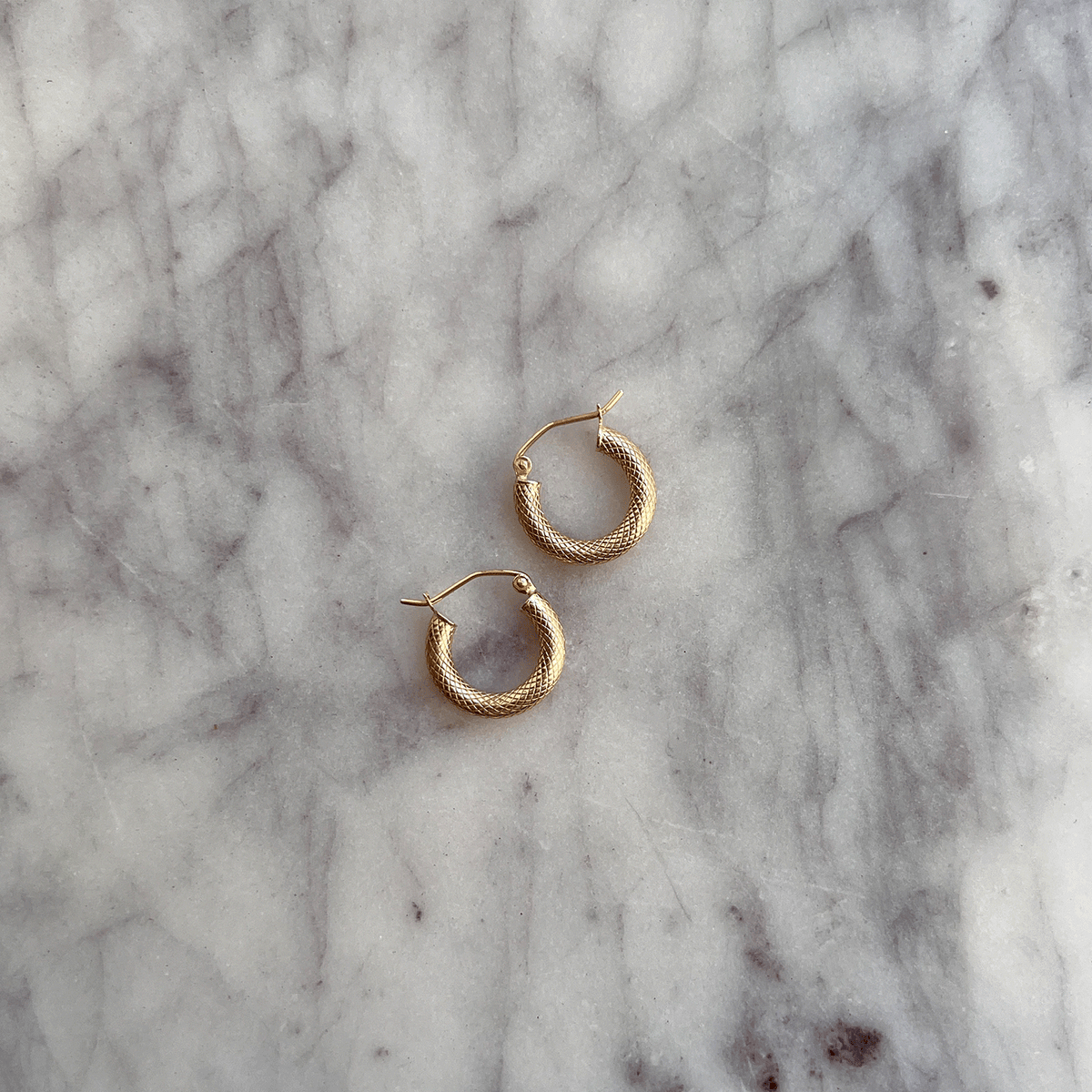 14K Gold Serpentine Hoop Earrings – Baby Gold